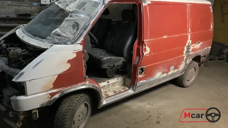 Volkswagen Transporter T4 та кузовні ремонтні деталі (пороги, арки крил, ремонтні частини дверей)