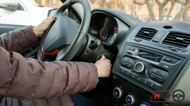 Как завести машину на автомате