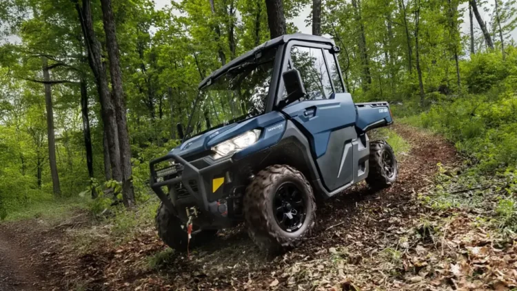 ATV або SSV для господарства: у яких завданнях Traxter практичніший за квадроцикл